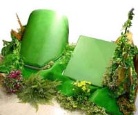 Cubsat semi-enterrs et peint en vert