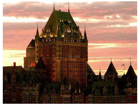 canada_frontenac_vieux-quebec.jpg (45920 octets)